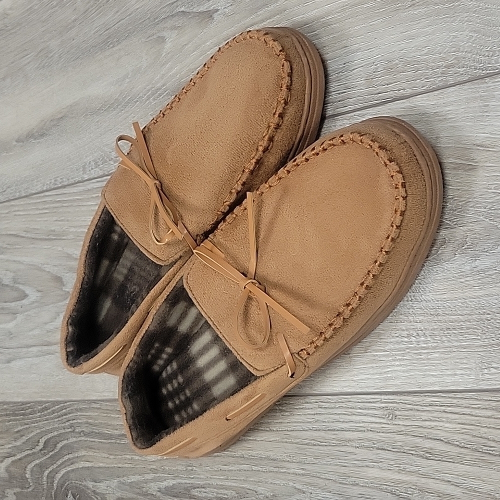 Gold Toe Tan House Shoes Size 8/9 NEW!